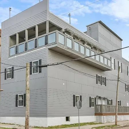 St Charles Ave Urban Retreat With Luxury Amenities * New Orleans