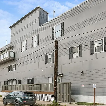 St Charles Ave Urban Retreat With Luxury Amenities Apartment *