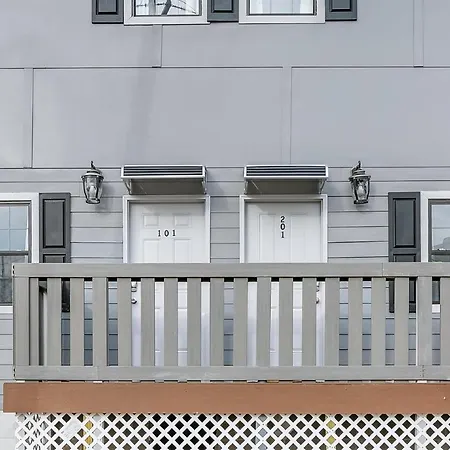 Modern 5br In Nola Apartment *