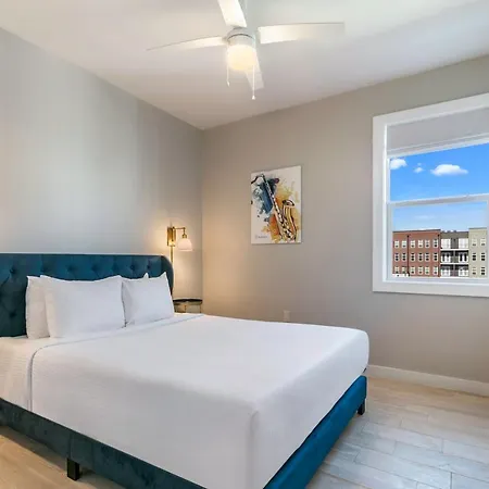 Amazing New Construction With Balconies Holiday home New Orleans