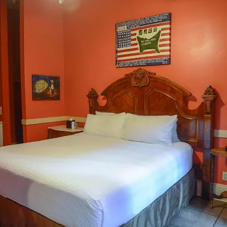 Frenchmen Hotel 3*
