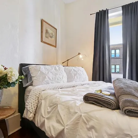 Aparthotel Montgomery House