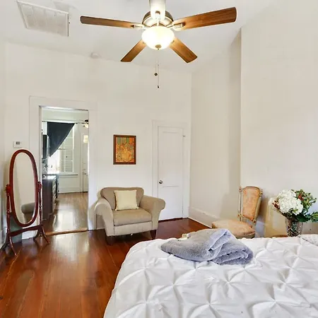 Montgomery House 4*
