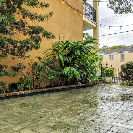 Bed & Breakfast Parisian Courtyard 3*