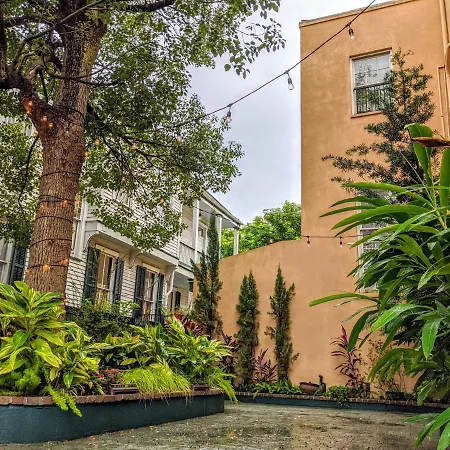 Parisian Courtyard Bed & Breakfast New Orleans