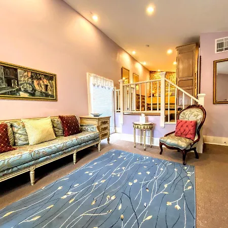 Parisian Courtyard 3* New Orleans