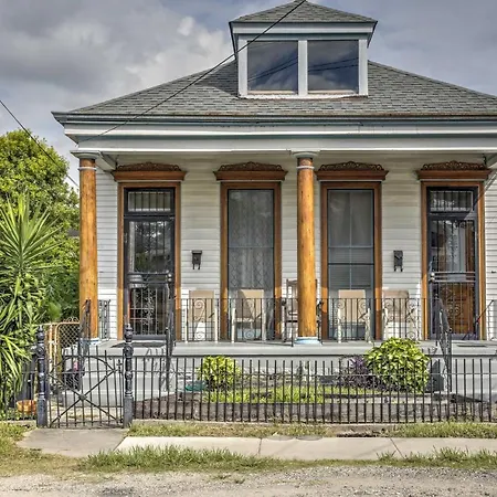 Walk To River, Tram & Zoo: Classic Nola Home! * New Orleans