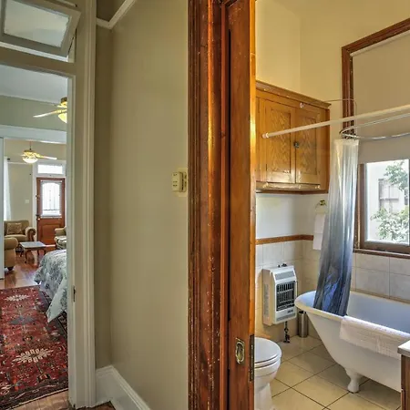 Holiday home Walk To River, Tram & Zoo: Classic Nola Home!