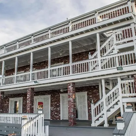 W/ Waterfront Deck: 23 Mi To Bourbon Street! * New Orleans
