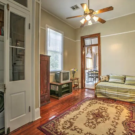 Holiday home Walk To River, Tram & Zoo: Classic Nola Home!