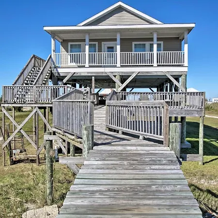 Waterfront W/ Private Dock & Pier Holiday home *