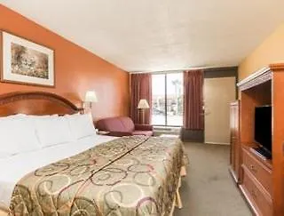 Quality I-10 East Hotel