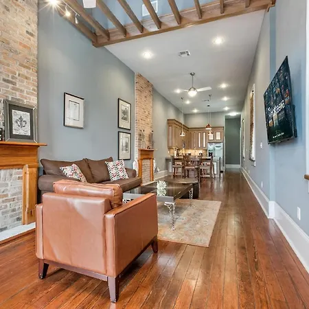 Cozy And Charming House Close To St Charles Ave Holiday home New Orleans