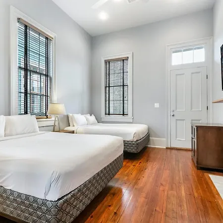 Holiday home Cozy And Charming House Close To St Charles Ave