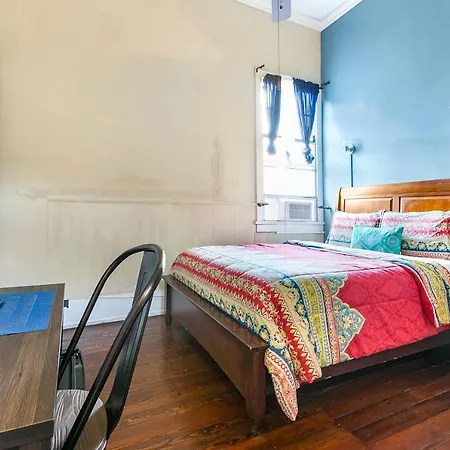 Ihsp French Quarter House Hostel