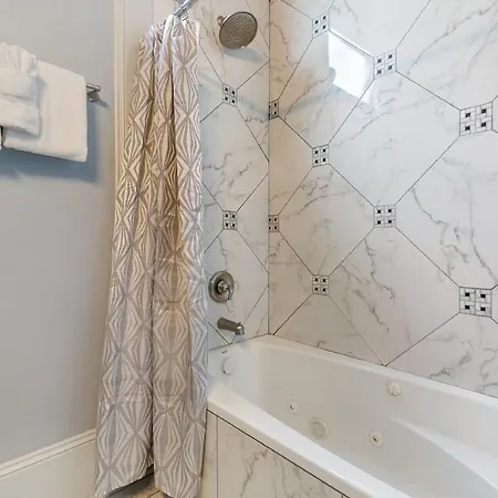 Modern 1-bd Near French Quarter - Walk To Superdome