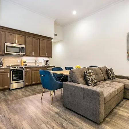 1 And 2 Bedroom Private Steps Away From French Quarter 5*