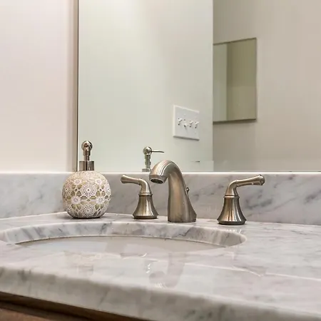 Aparthotel 1 And 2 Bedroom Private Steps Away From French Quarter 5*