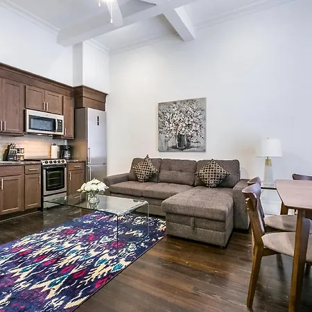1 And 2 Bedroom Private Steps Away From French Quarter Aparthotel New Orleans
