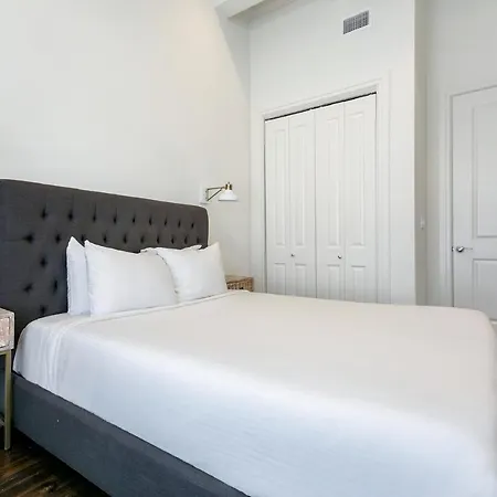 1 And 2 Bedroom Private Steps Away From French Quarter 5*