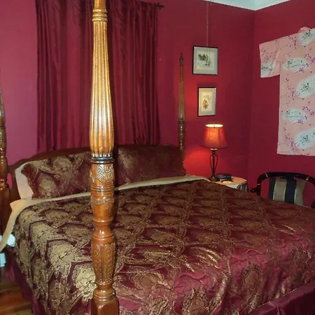 House Of The Rising Sun Bed & Breakfast 3*