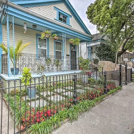 5 Mi To Bourbon Street: Nola Holiday home *