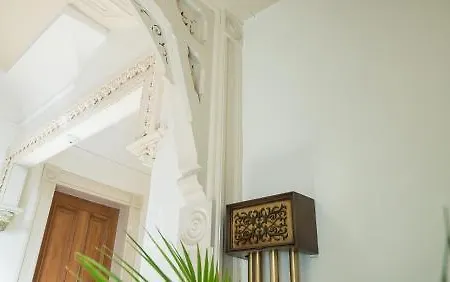 Sully Mansion Hotel