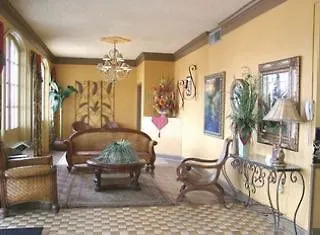 Super 8 By Wyndham New Orleans