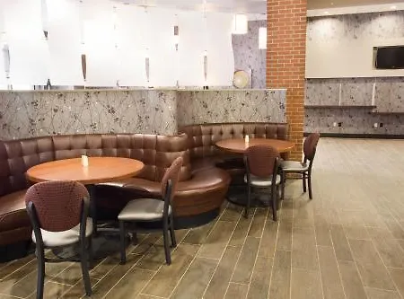 Hotel Drury Plaza 4*