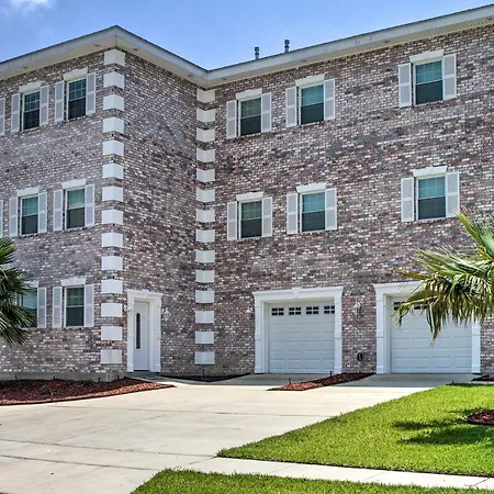 Waterfront Nola Villa: 23 Mi To French Quarter! New Orleans