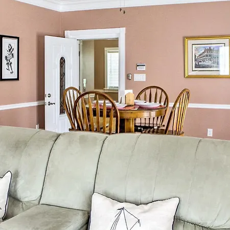 Villa Waterfront Nola Villa: 23 Mi To French Quarter!