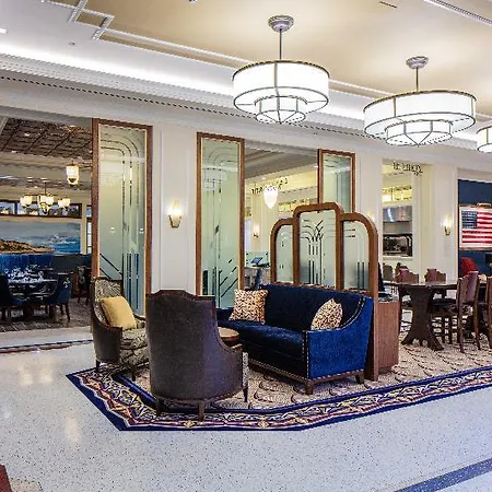 Hotel The Higgins New Orleans, Curio Collection By Hilton New Orleans