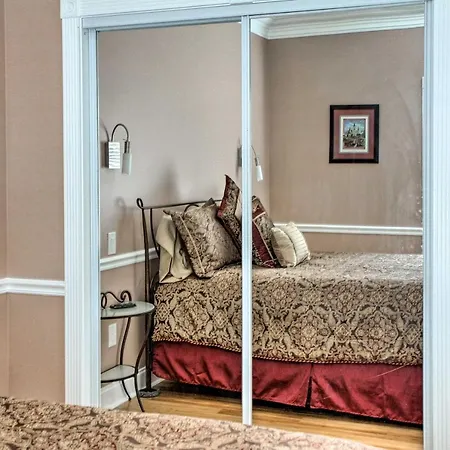 Waterfront Nola Villa: 23 Mi To French Quarter! New Orleans
