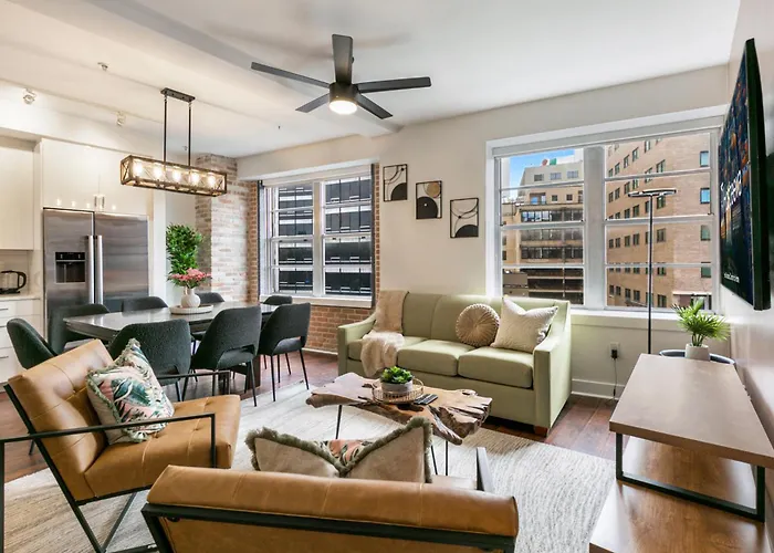 Nola\'S Finest: 4-Bedroom Luxury Condo