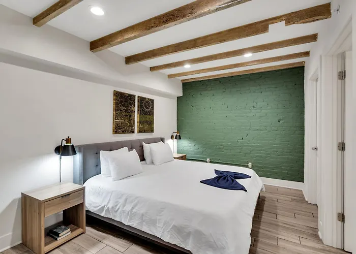 2Br In The French Quarter & Steps To Frenchmen