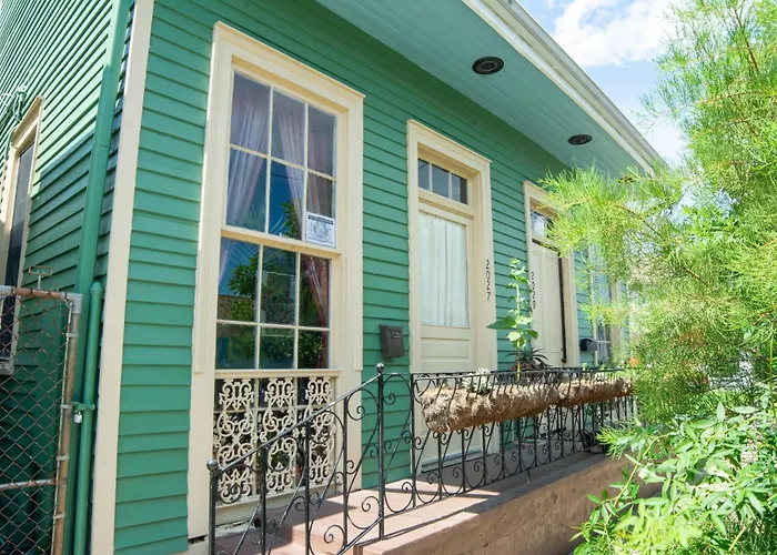 Marigny Cottage Steps From Frenchmen St