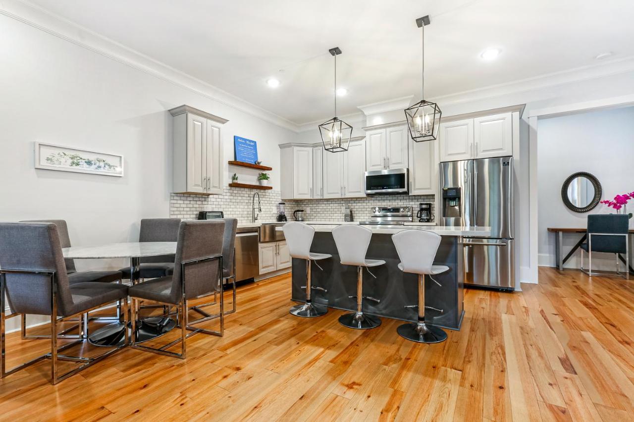 Apartment Stunning 4br-5br Near French Quarter Homes By Hosteeva New Orleans