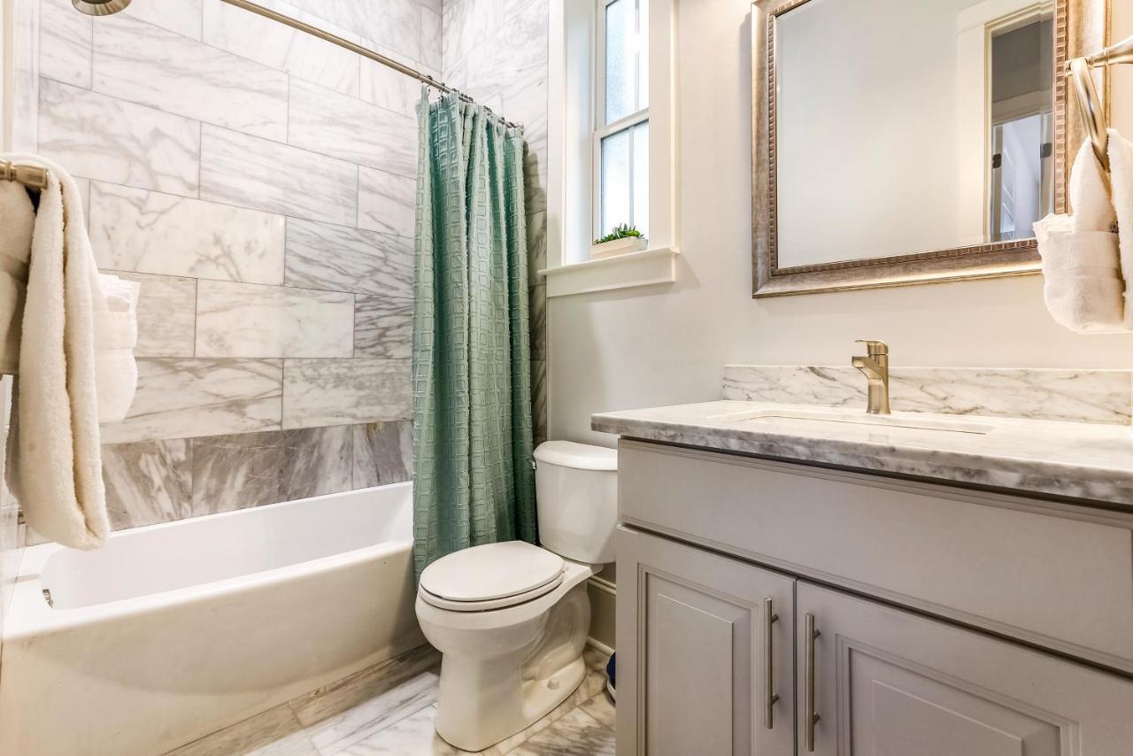 Stunning 4br-5br Near French Quarter Homes By Hosteeva *