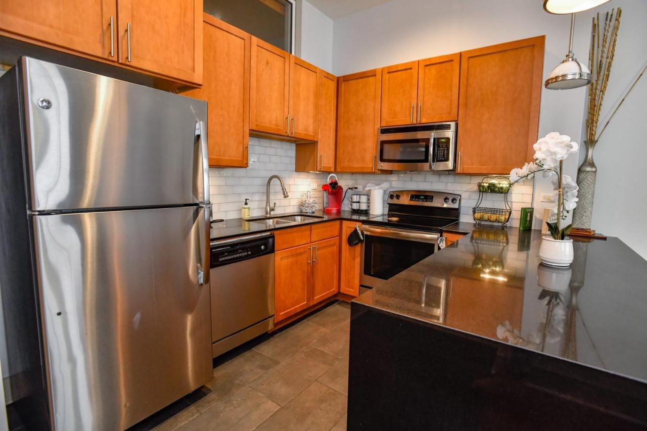 French Quarter Delight 12 *