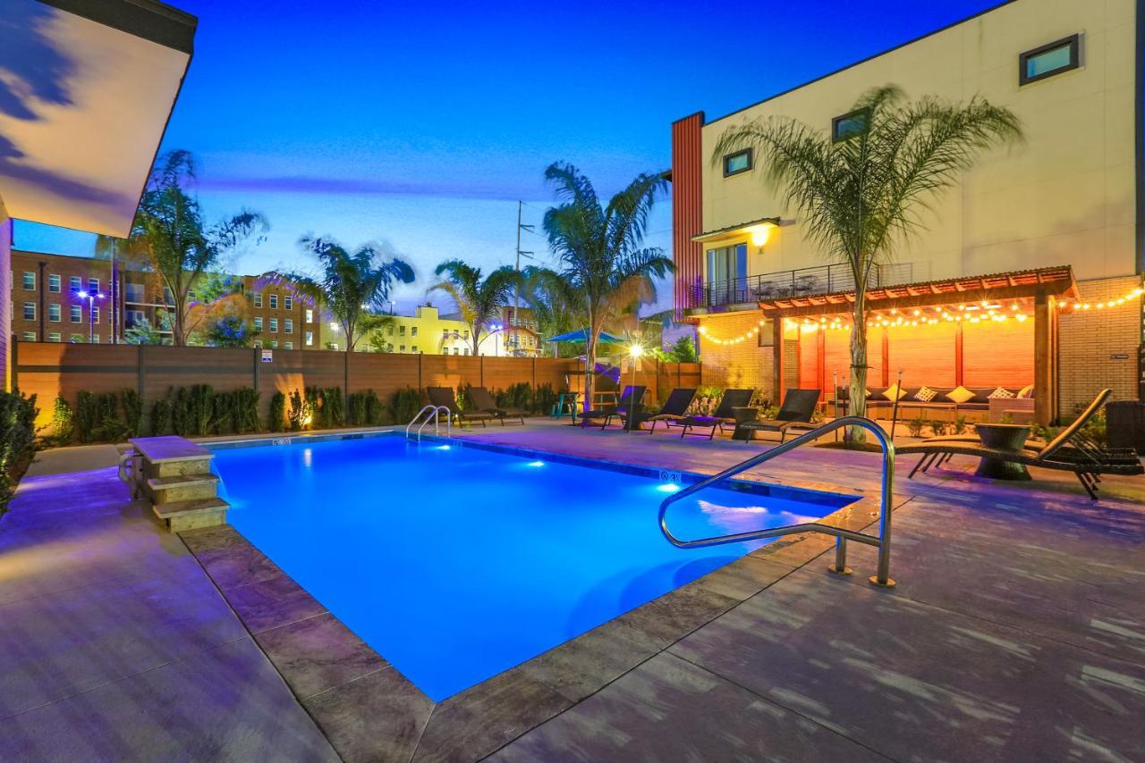 4 Bedroom Retreat Close To Hot Spots *