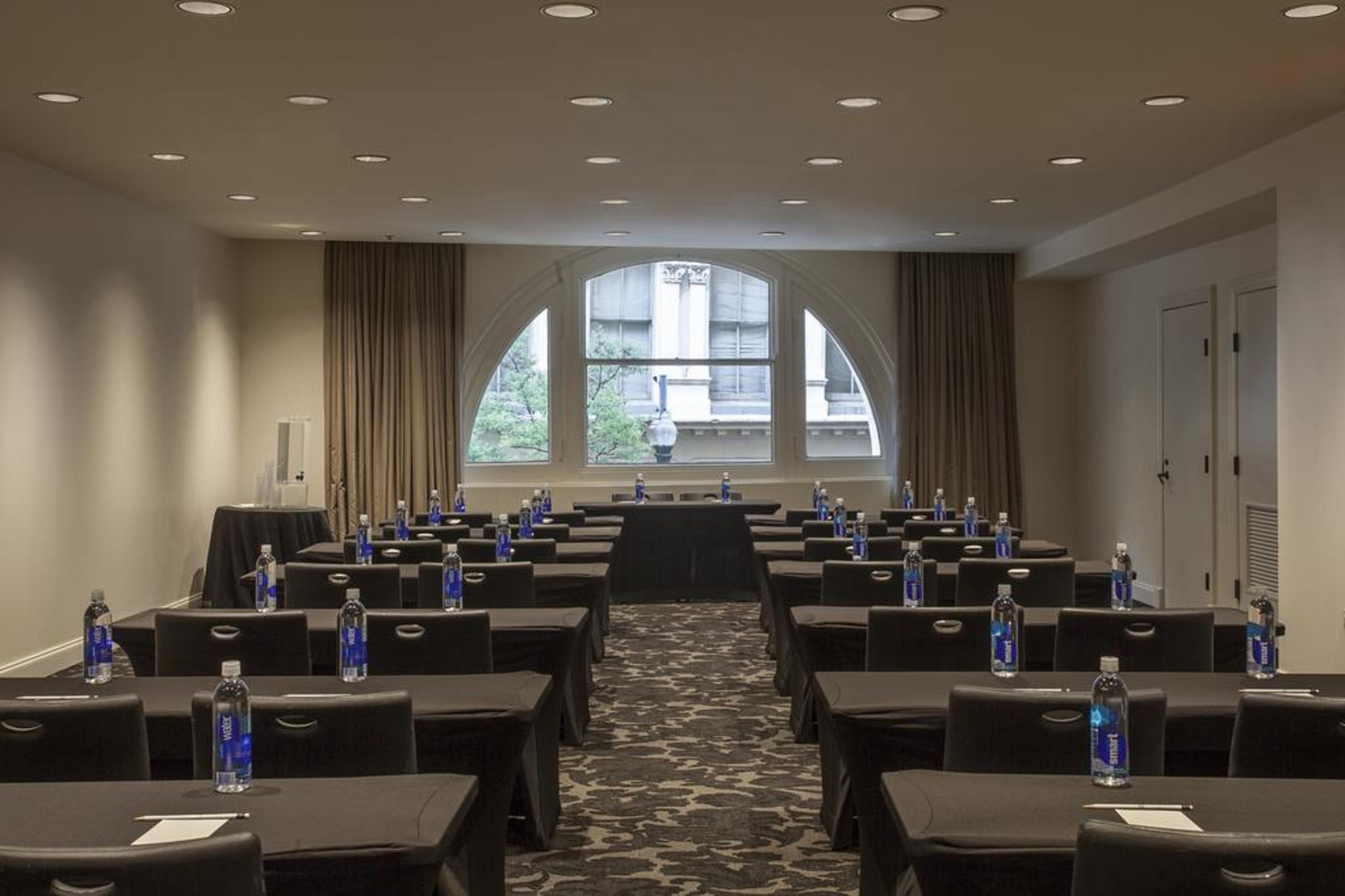 International House 4* New Orleans