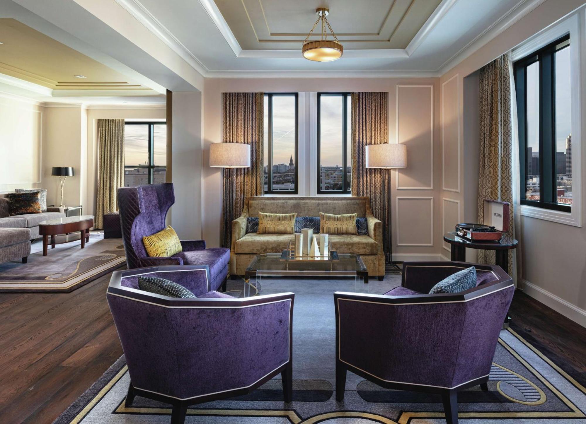 The Higgins New Orleans, Curio Collection By Hilton