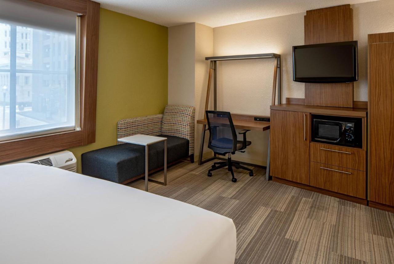 Hotel Express Downtown By Ihg 3*