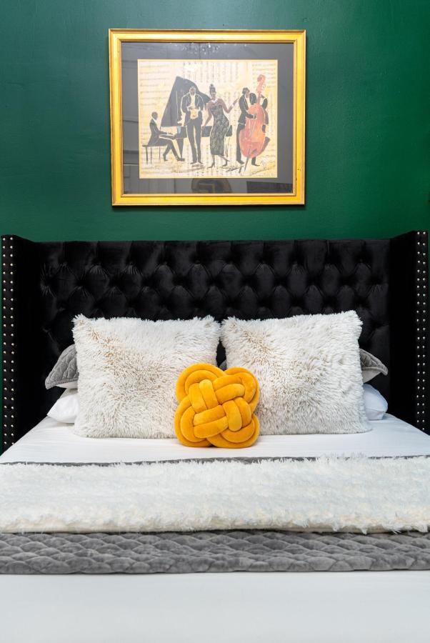 Hotel The Mansion On Royal 3*