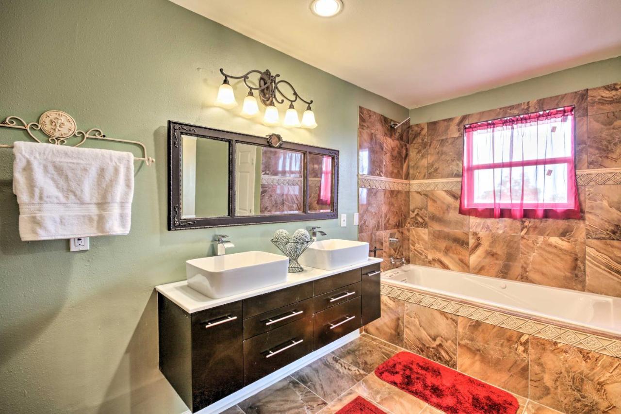 Major Manor With Pool And Game New Orleans