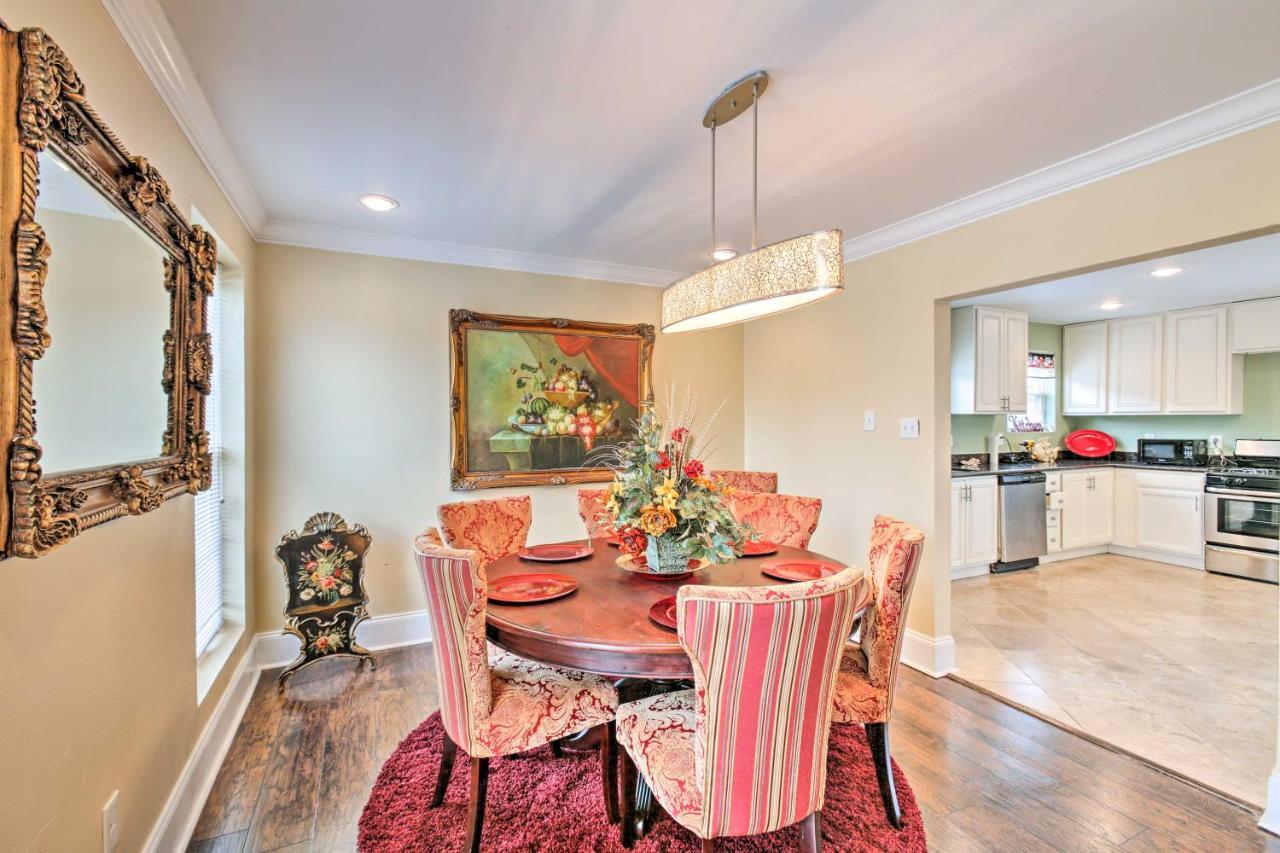 Major Manor With Pool And Game Holiday home New Orleans