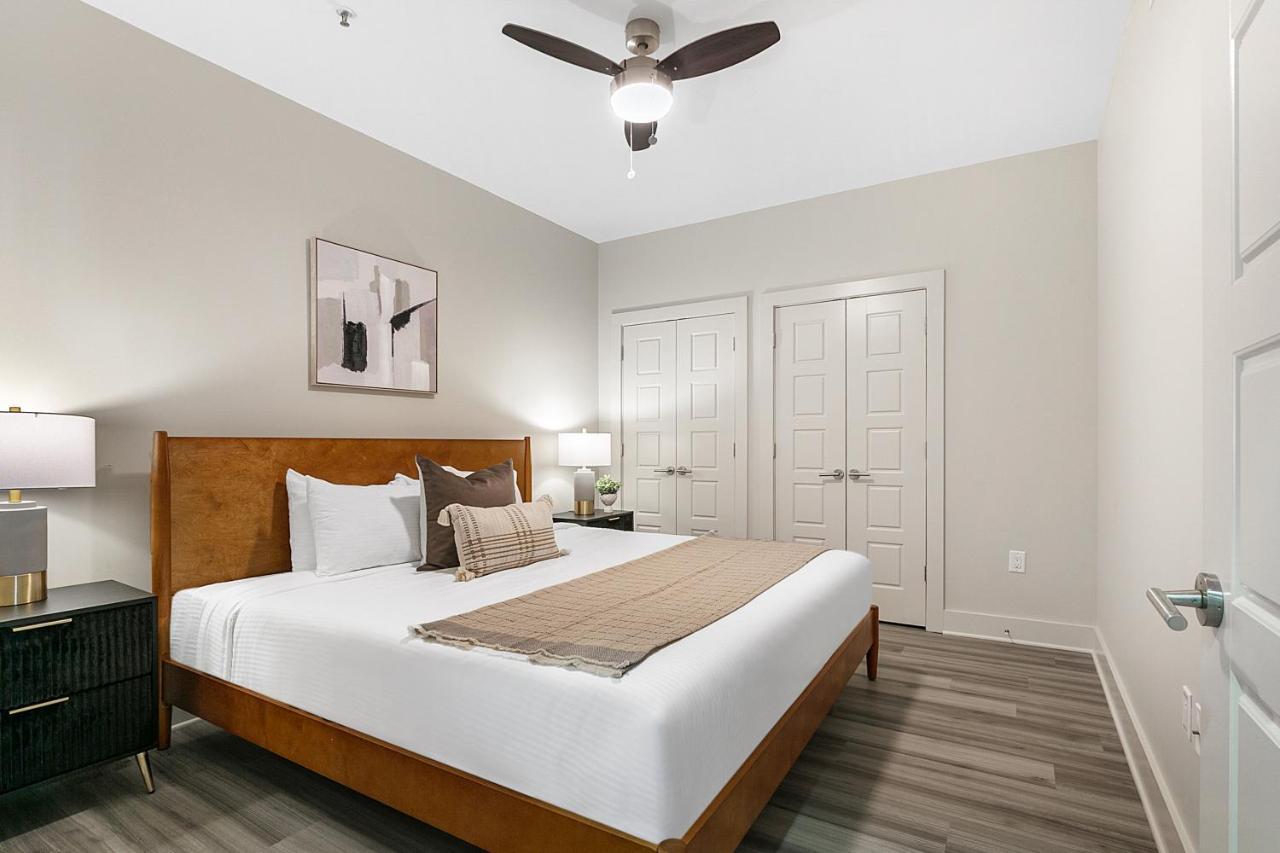 Apartment Amazing 4-bedroom Haven In The Heart Of