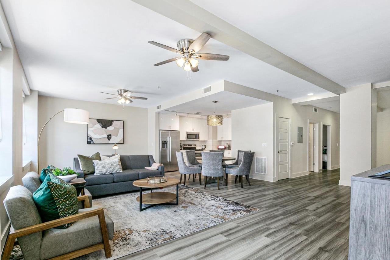 Amazing 4-bedroom Haven In The Heart Of