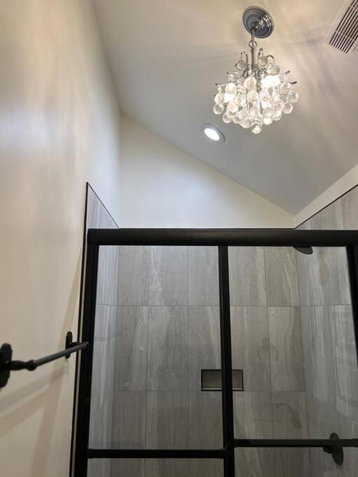 Chic Two-bedroom On Camp St, * New Orleans