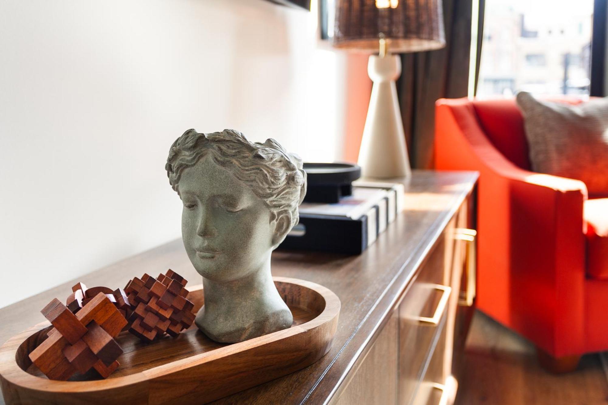 The Pelican By Hosteeva * New Orleans